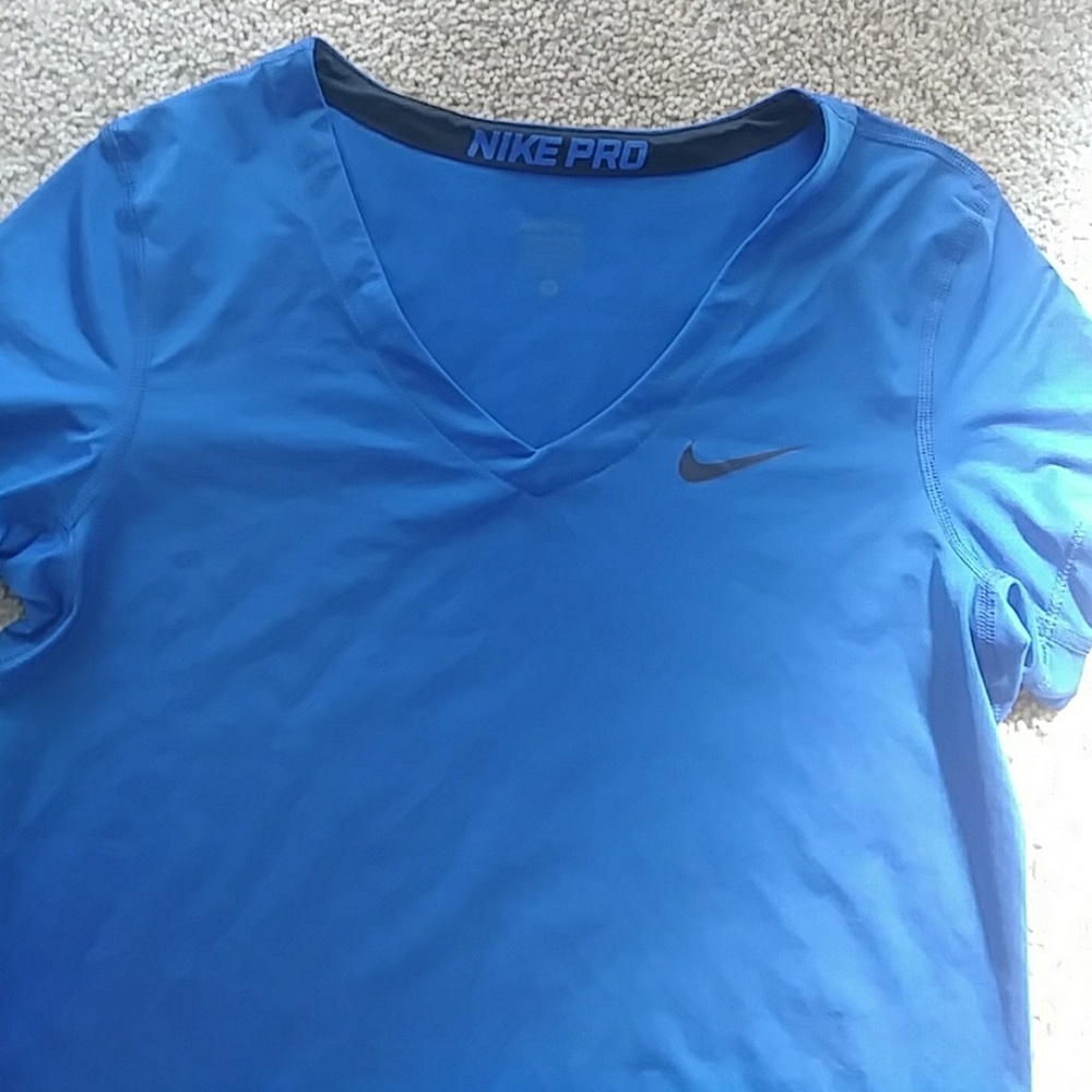 Nike dri fit t-shirt